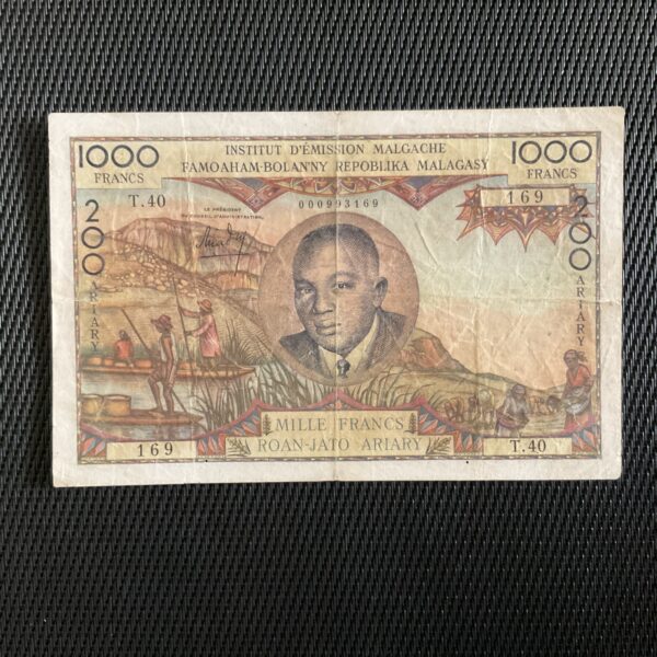 MADAGASCAR: 1000 Francs Tsiranana ND 1963, Pick 56b, Pr.TTB/VF