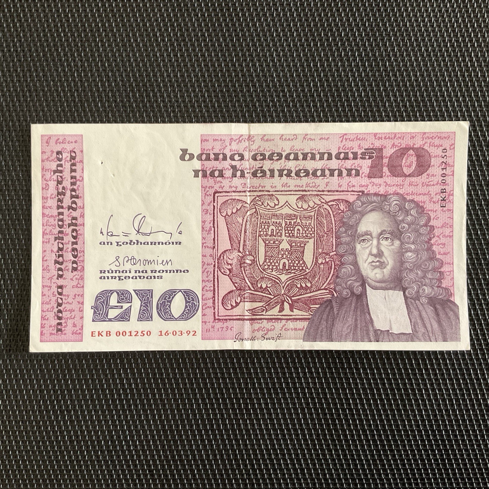 IRLANDE: 10 Pounds 26/03/1992, Pick 72c, SUP/XF 🌐
