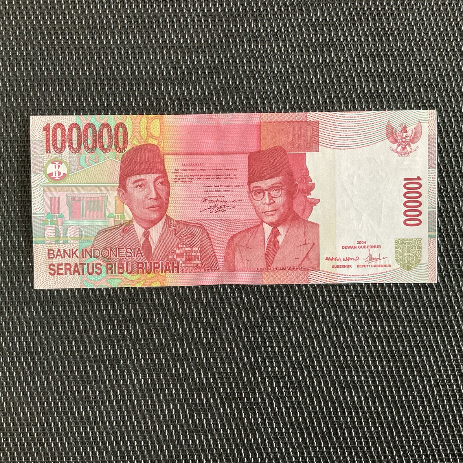 INDONÉSIE: 100 000 Rupiah 2004, Pick 146a, NEUF/UNC 💥