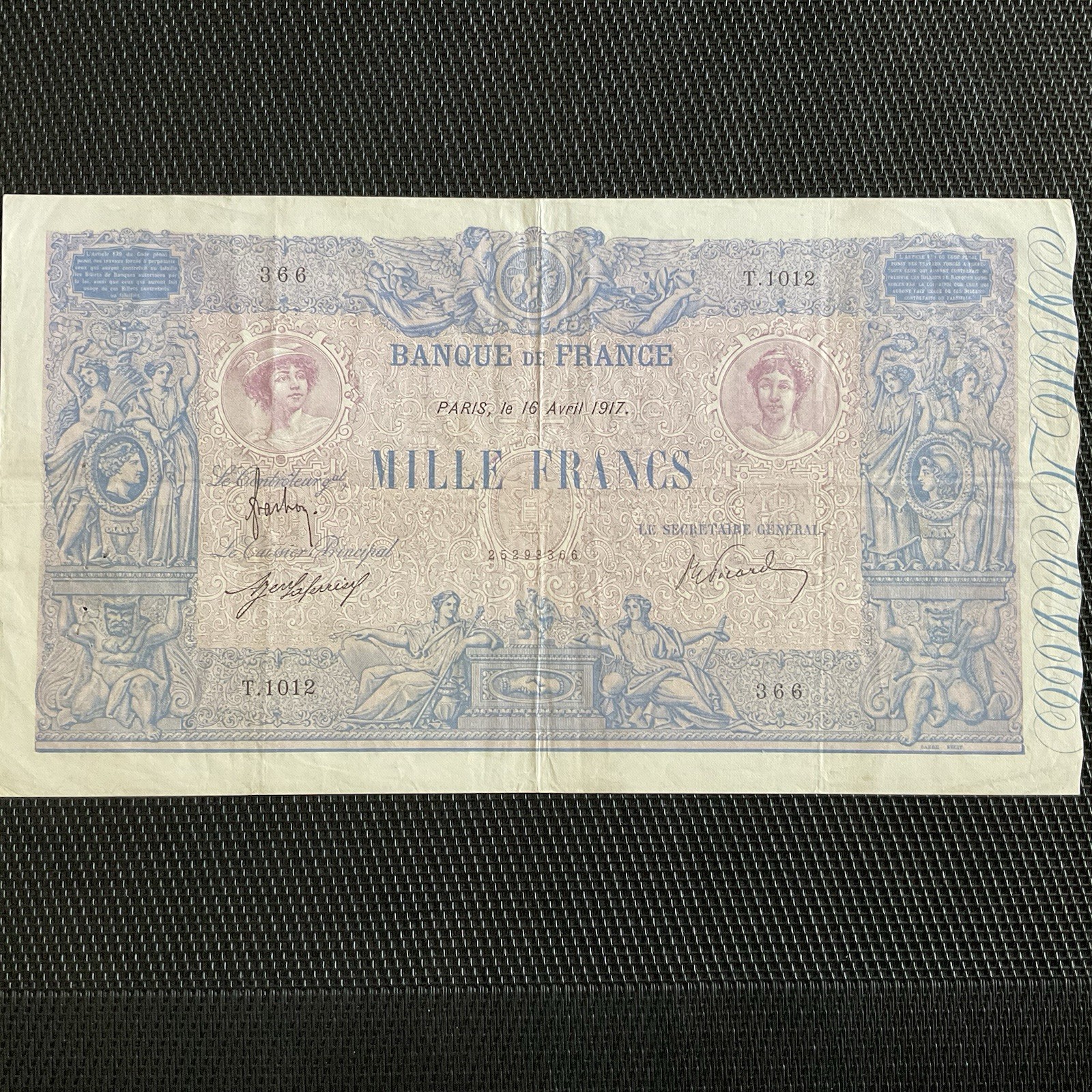 FRANCE: 1000 Francs Bleu Et Rose 16/04/1917, F36-31, TTB+/VF+ 🇫🇷