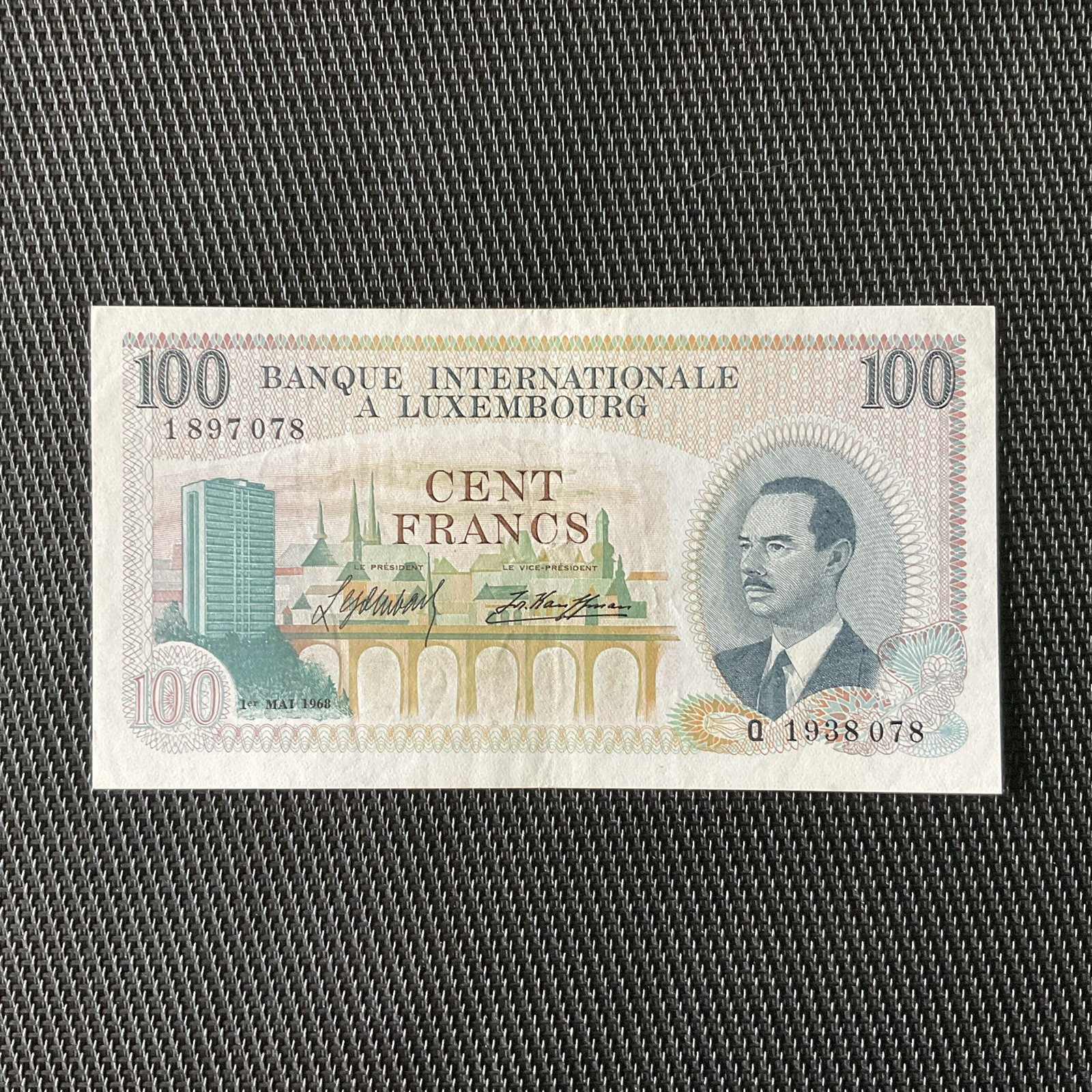 LUXEMBOURG: 100 Francs 01/05/1968, Pick 14a, Pr.NEUF/AUNC 🔥