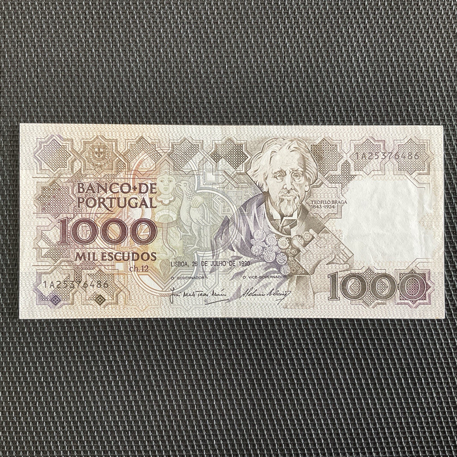 PORTUGAL: 1000 Escudos 26/09/1990, Pick 181g, SUP/XF 🔥