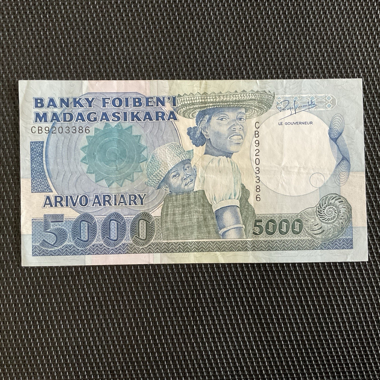 MADAGASCAR: 5000 Francs ND 1988, Pick 73b, TTB+/VF+ 🔥