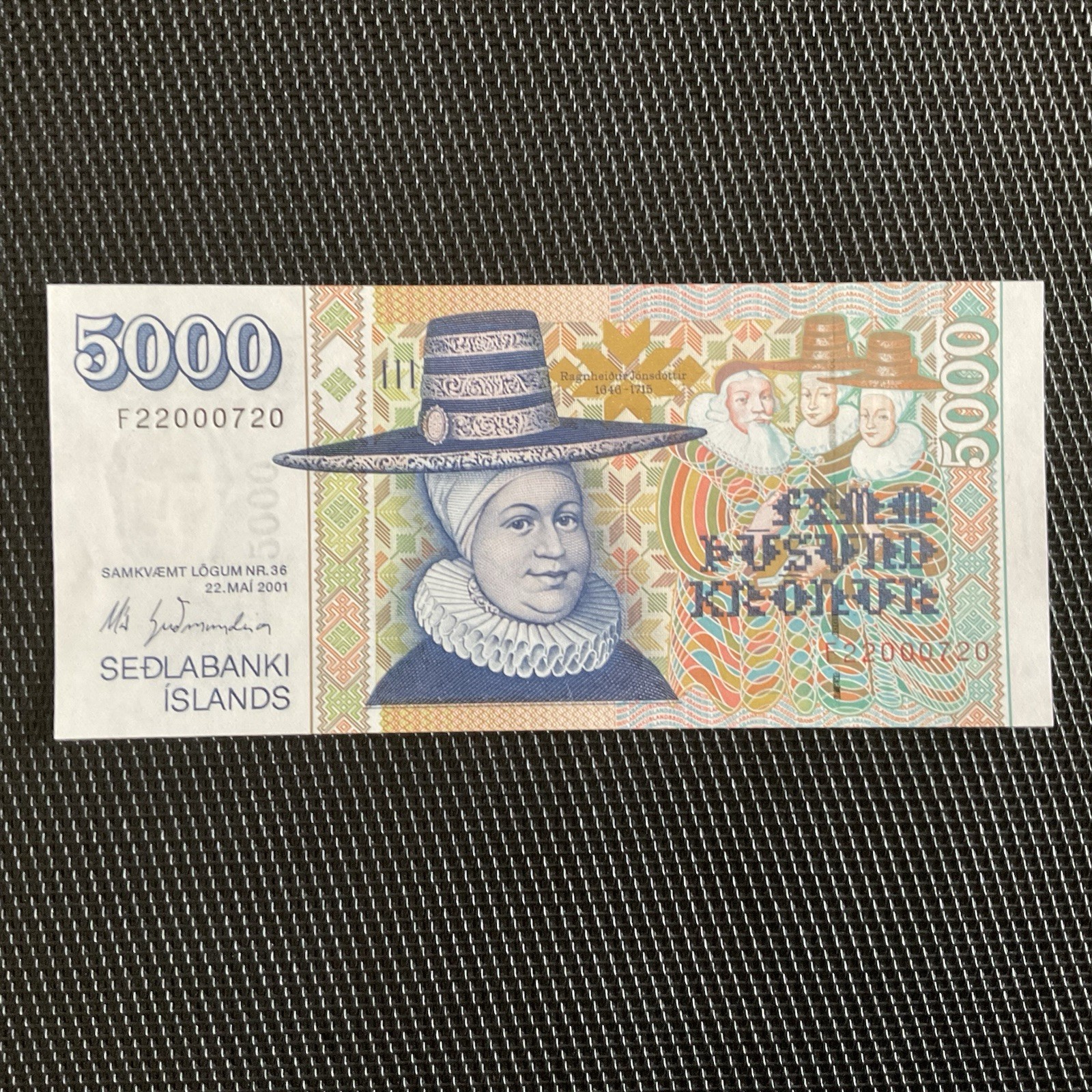 ISLANDE: 5000 Kronur 22/05/2001, Pick 60 Sign 4, NEUF/UNC 🌐
