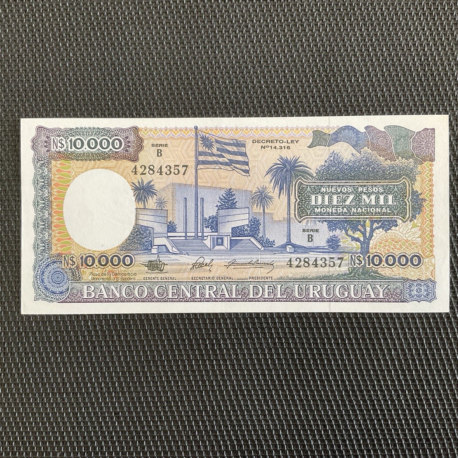 URUGUAY: 10 000 Nouveaux Pesos 1987, Série B, Pick 67a, Pr.NEUF/AUNC 💥
